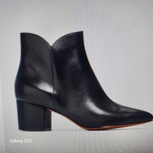 Cole Haan Black Leather "Elyse" Booties. NIB. Size 5.5 - Picture 1 of 13